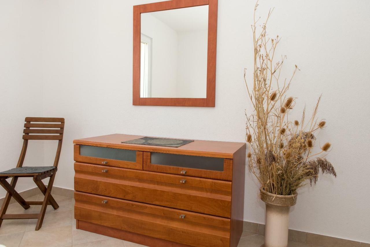 Apartmani Anita Skradin Esterno foto